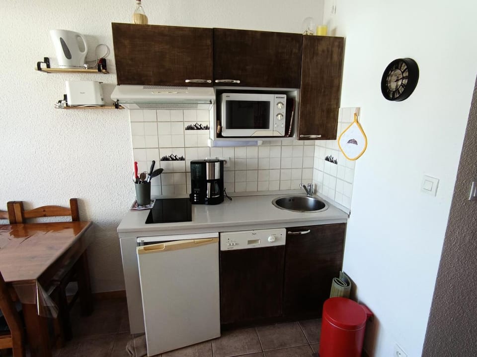 Résidence Plein Soleil - Joli studio sur les hauteurs de la station avec superbe vue - Parking MAE-0411 Apartment in Montgenèvre