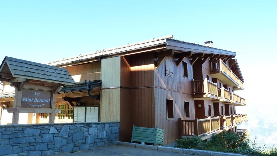 Résidence Saint Bernard - Appartement de charme pour 6 personnes, dans une résidence skis aux pieds avec accès piscine et parking privé dans le village du MAE-8971 Apartment in Landry