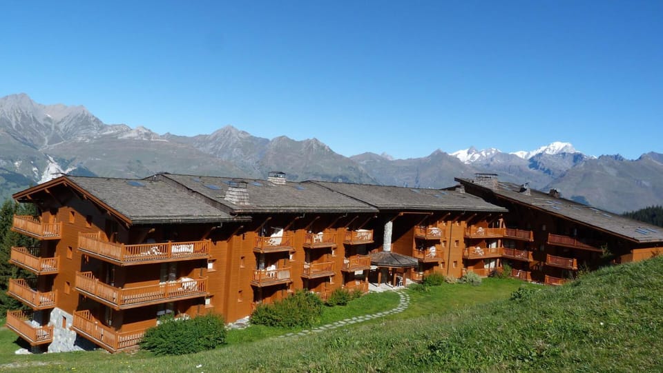 Résidence Saint Bernard - Appartement de charme pour 6 personnes, dans une résidence skis aux pieds avec accès piscine et parking privé dans le village du MAE-8971 Apartment in Landry