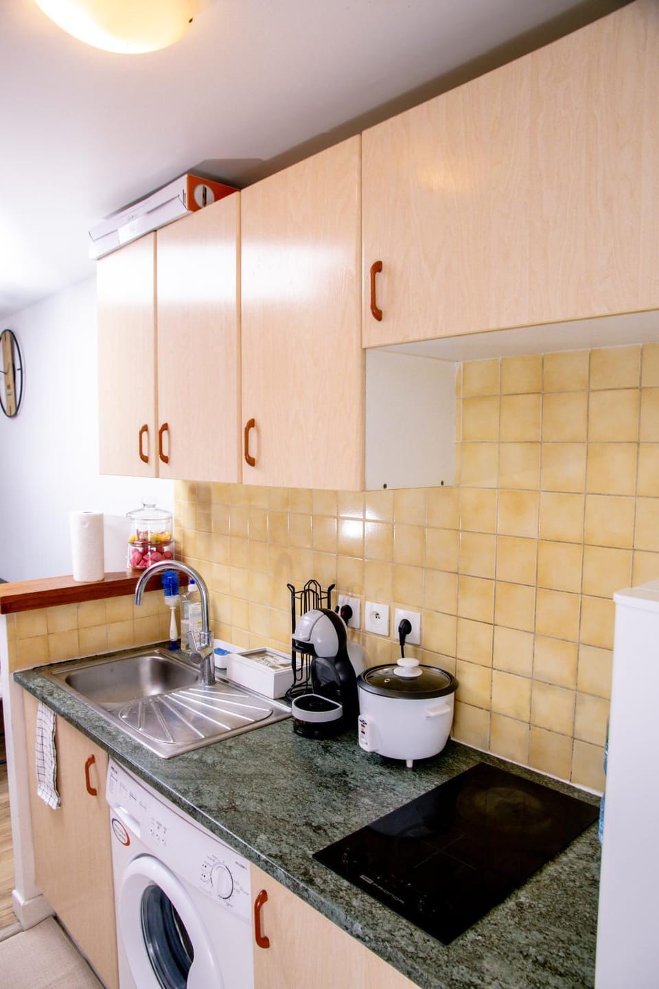 Coffee/tea facilities, Kitchen or kitchenette, dishwasher