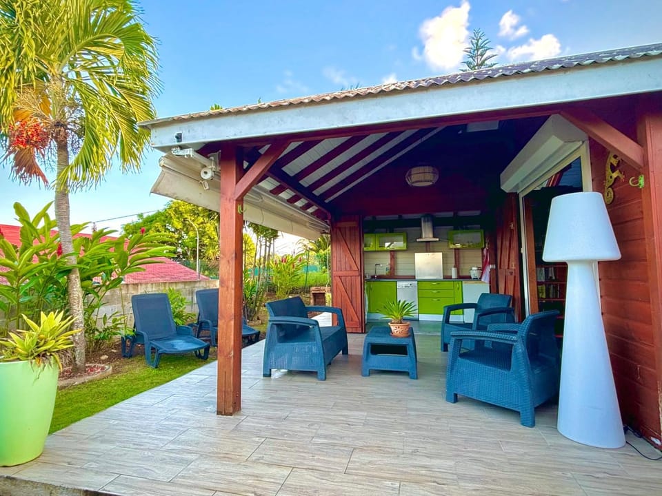 Patio, Garden view