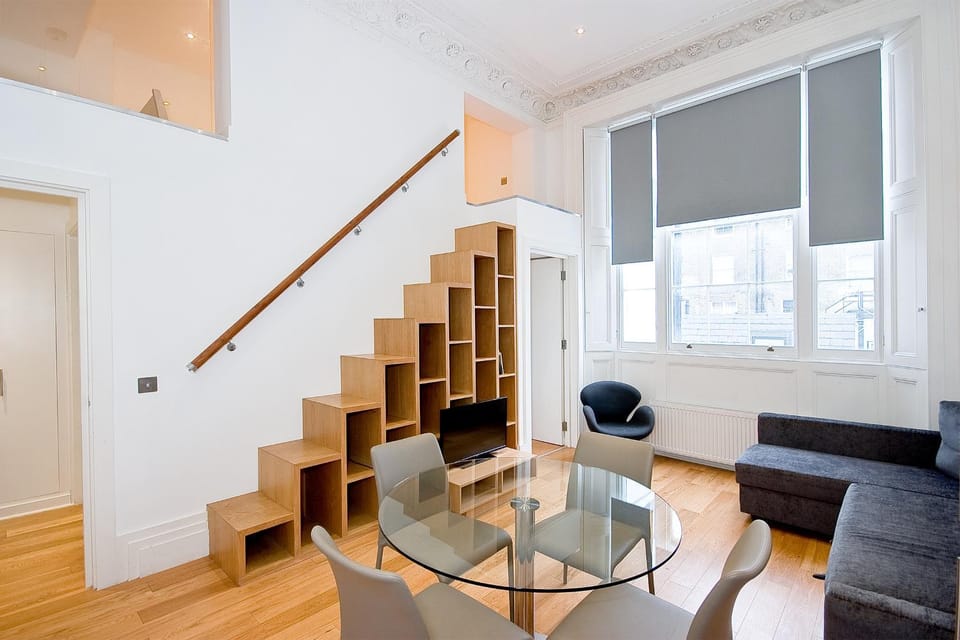 Modern One Bedroom Apartment Paddington Apartment in City of Westminster
