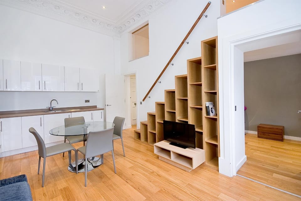 Modern One Bedroom Apartment Paddington Apartment in City of Westminster