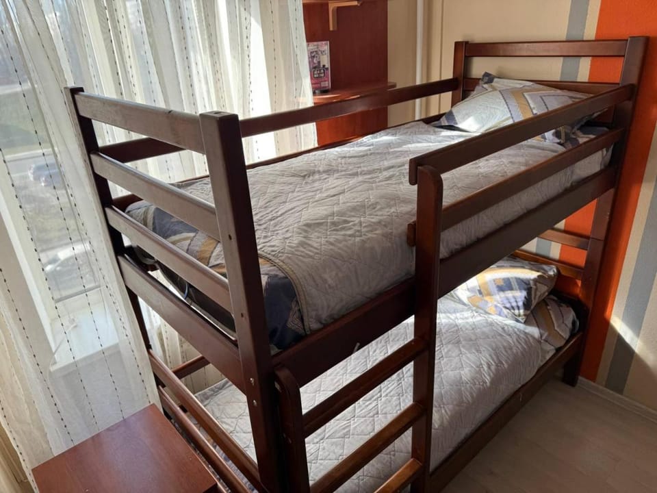 Bed, Photo of the whole room, bunk bed