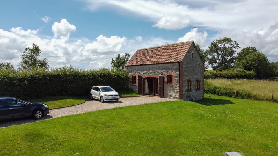 Property building, Garden view, Parking