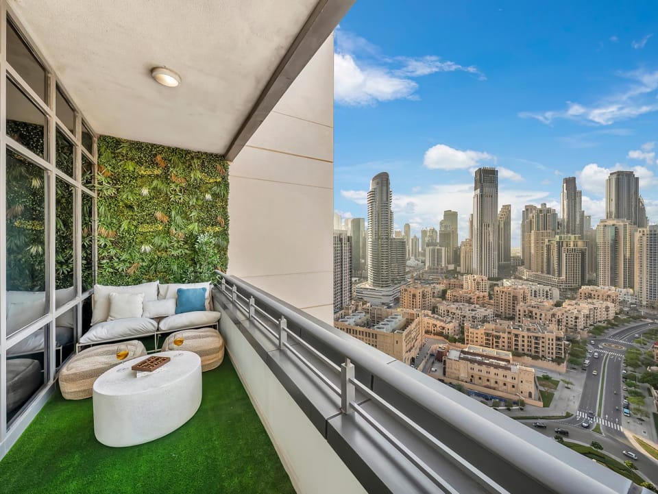 Day, View (from property/room), Balcony/Terrace, Seating area, City view
