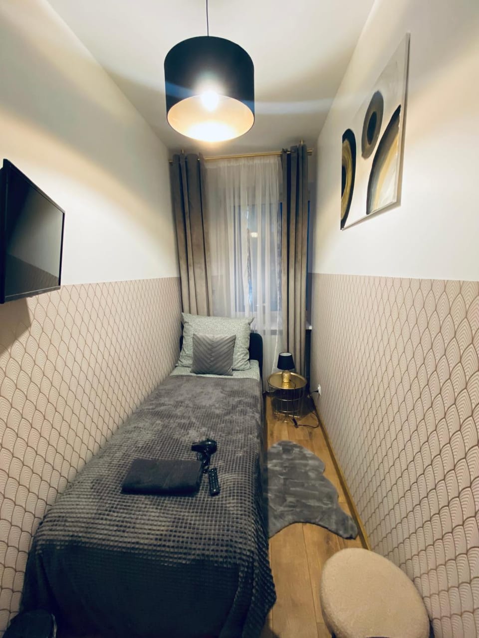 Bed, Photo of the whole room, Bedroom