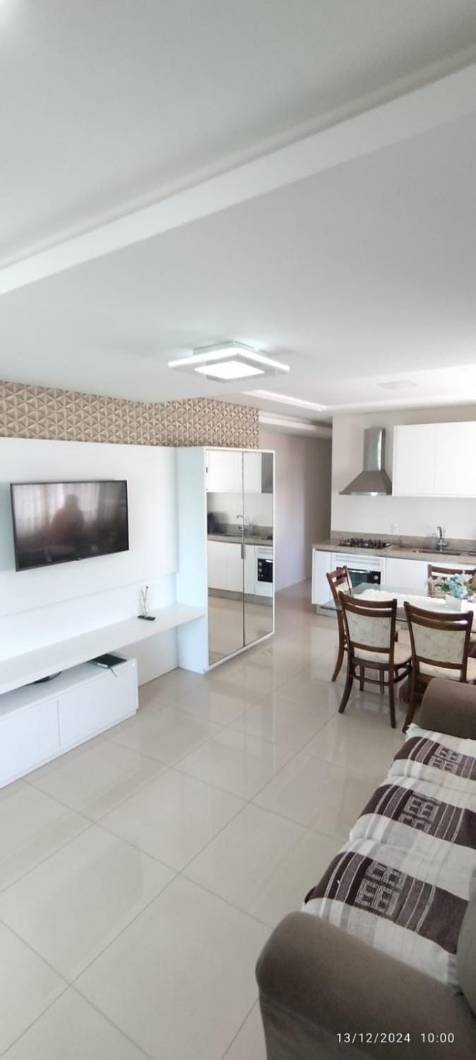 Communal lounge/ TV room, TV and multimedia, Living room, Seating area, Dining area