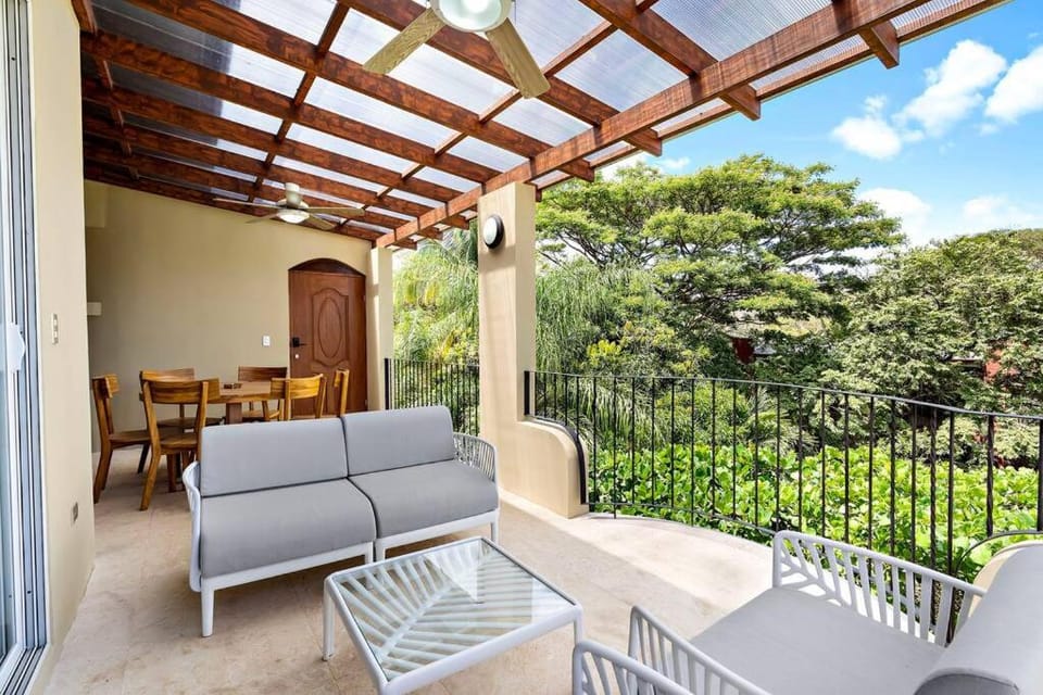 Gav5 New Modern Condo Walking Distance to Beach Apartment in Tamarindo