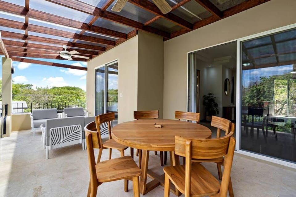 Gav5 New Modern Condo Walking Distance to Beach Apartment in Tamarindo