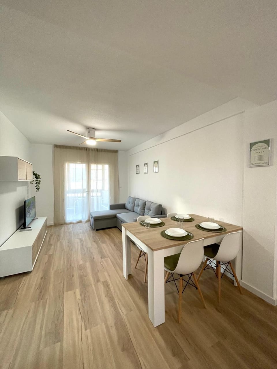 Living room, Dining area