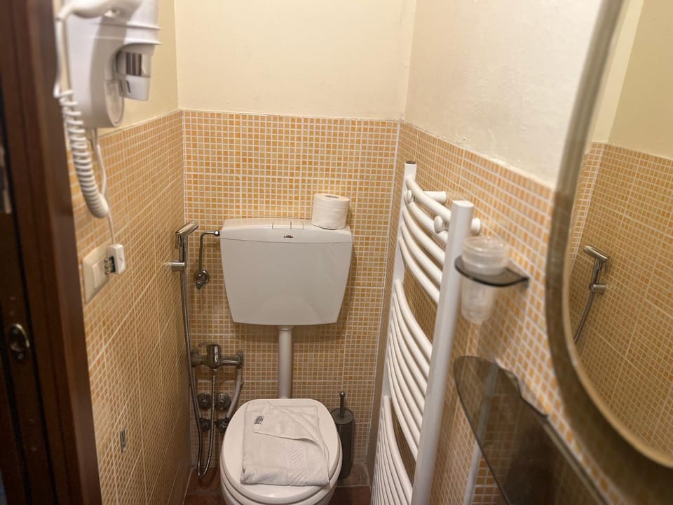 Toilet, Bathroom