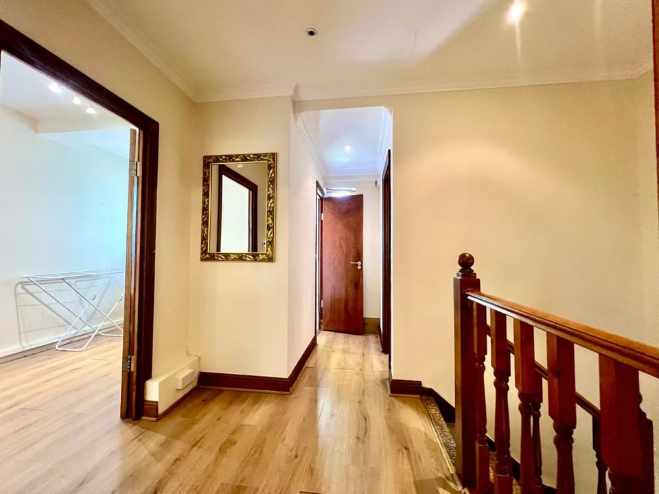 3 Bedroom Apartment, Prime Central London W2 Apartment in City of Westminster