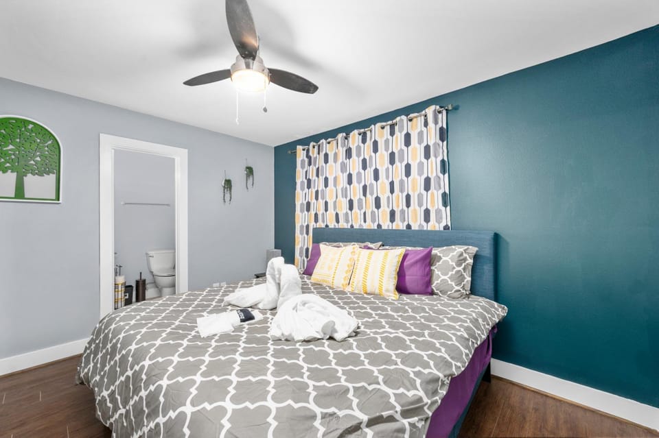 Charming 1BR Apt Few Steps to MedCenter, UH & NRG Apartment in Houston