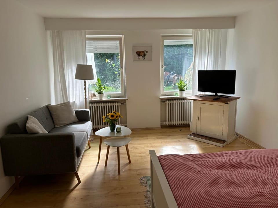 Wohnung mit Terrasse am Waldrand Apartment in Starnberg
