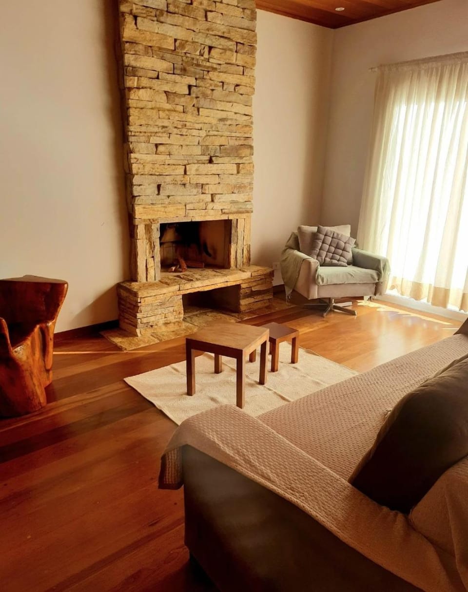 Casa com lareira e churrasqueira campos House in Campos do Jordão