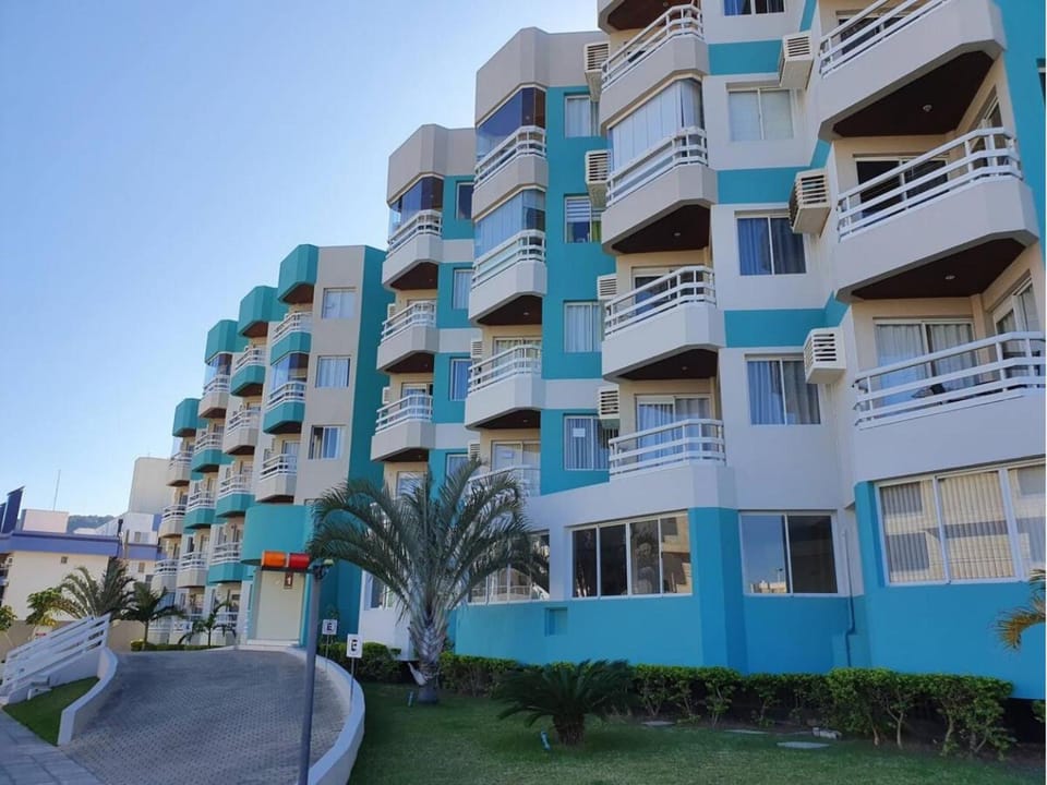 Apto moderno a 100m do mar - Praia dos Ingleses Apartment in Florianopolis