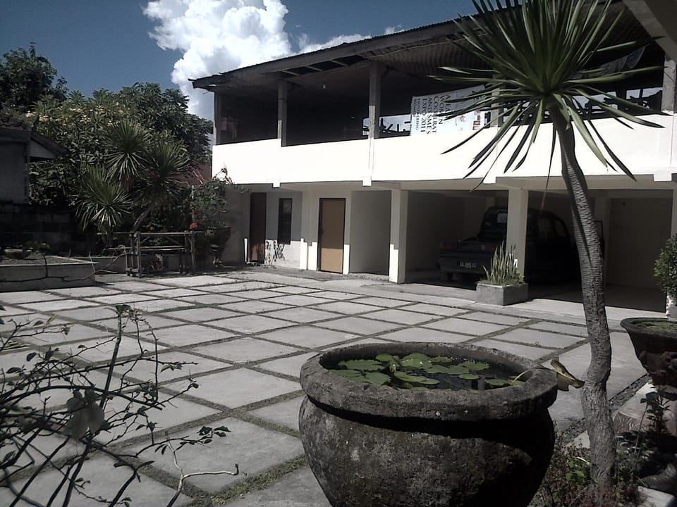 Property building, View (from property/room), Balcony/Terrace