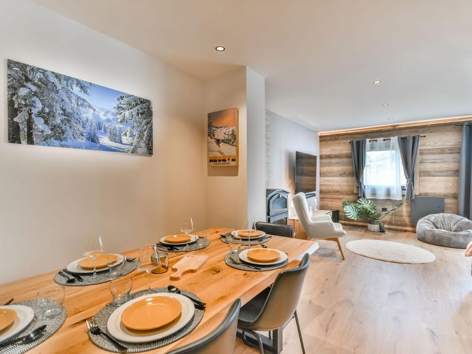 T3 rénové au centre, parking, casier à skis, 4-6 pers - FR-1-685-81 Apartment in Les Gets