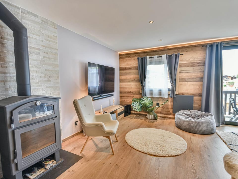 T3 rénové au centre, parking, casier à skis, 4-6 pers - FR-1-685-81 Apartment in Les Gets