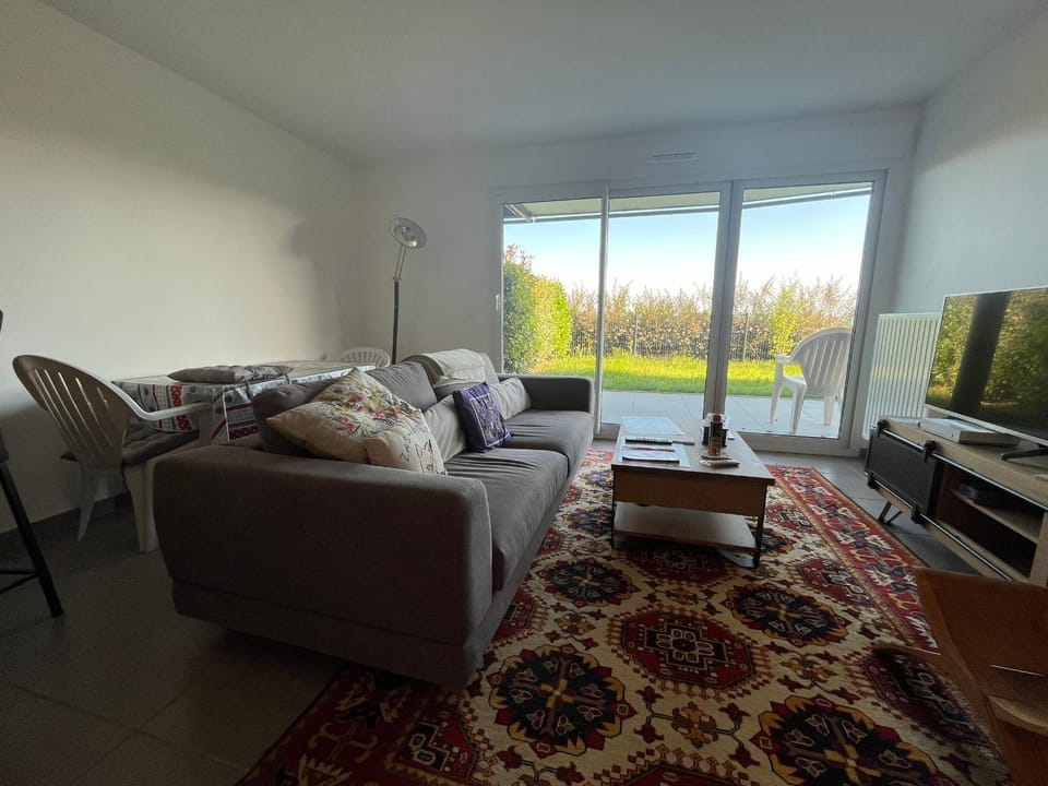 Appartement cosy avec jardin et parking à Évian - FR-1-498-105 Apartment in Évian-les-Bains