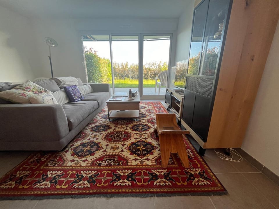 Appartement cosy avec jardin et parking à Évian - FR-1-498-105 Apartment in Évian-les-Bains