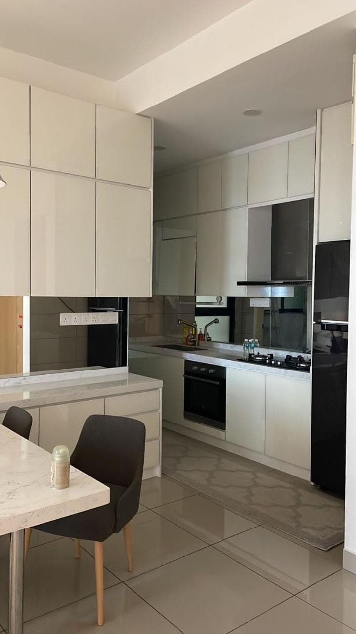 Arinara Homestay Near IOI City Mall Putrajaya 3R2B 5-6Pax at Conezion Residence Apartment in Putrajaya