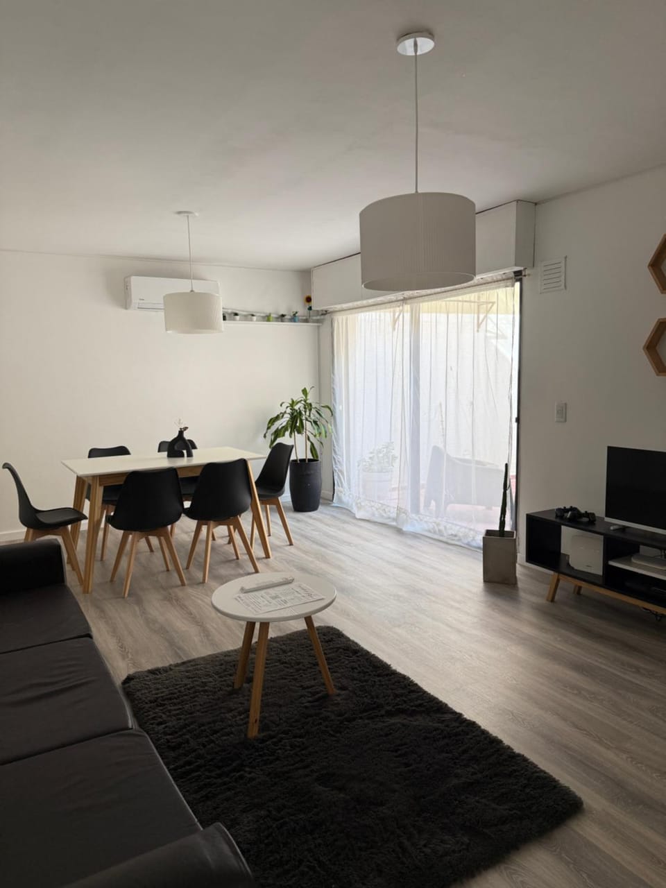 Living room, Dining area