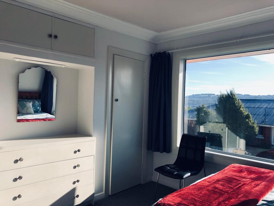 Bedroom, wardrobe