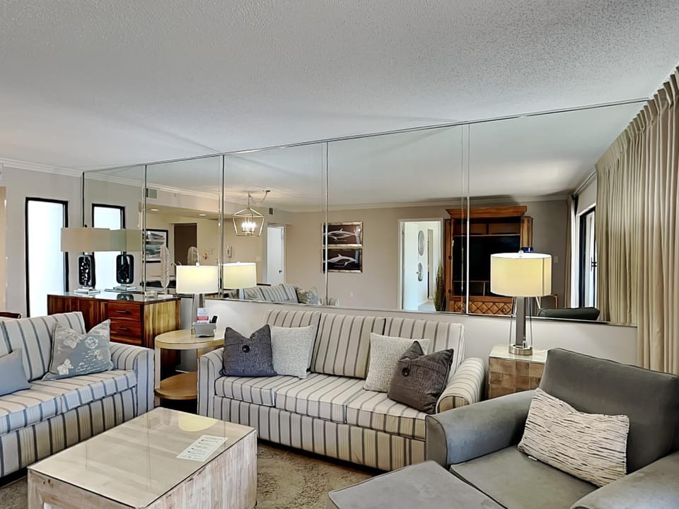 Living room, Seating area, furniture