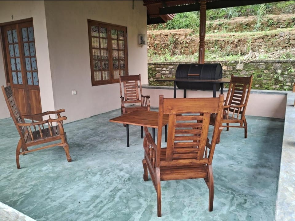 GladWin Holiday Rental Apartment in Central Province