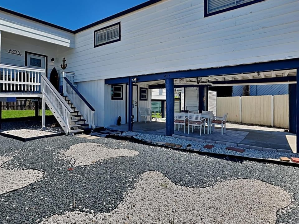 The Wave Cave House in Port Aransas