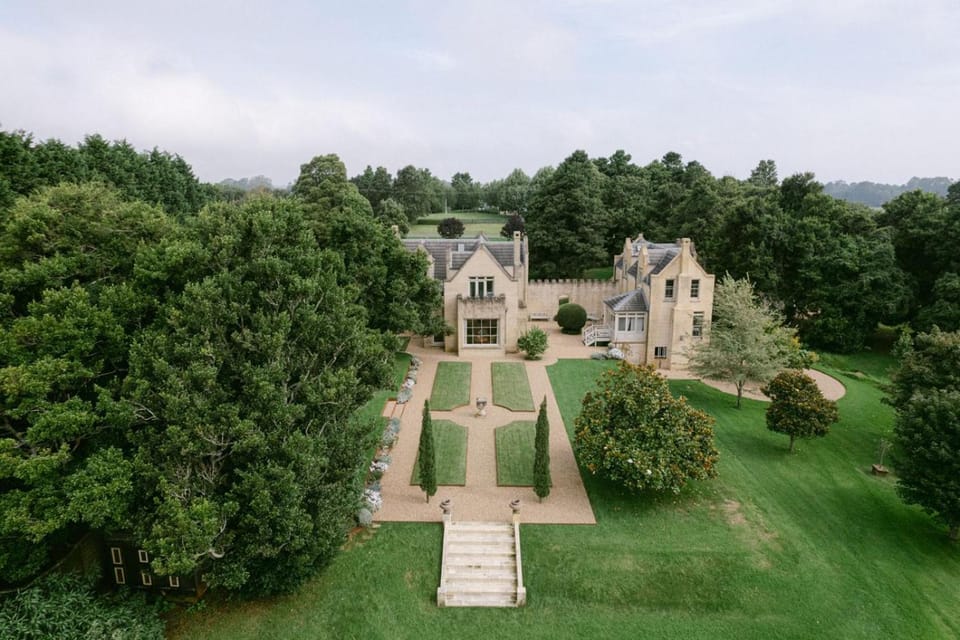 Property building, Day, Natural landscape, Garden, Garden view