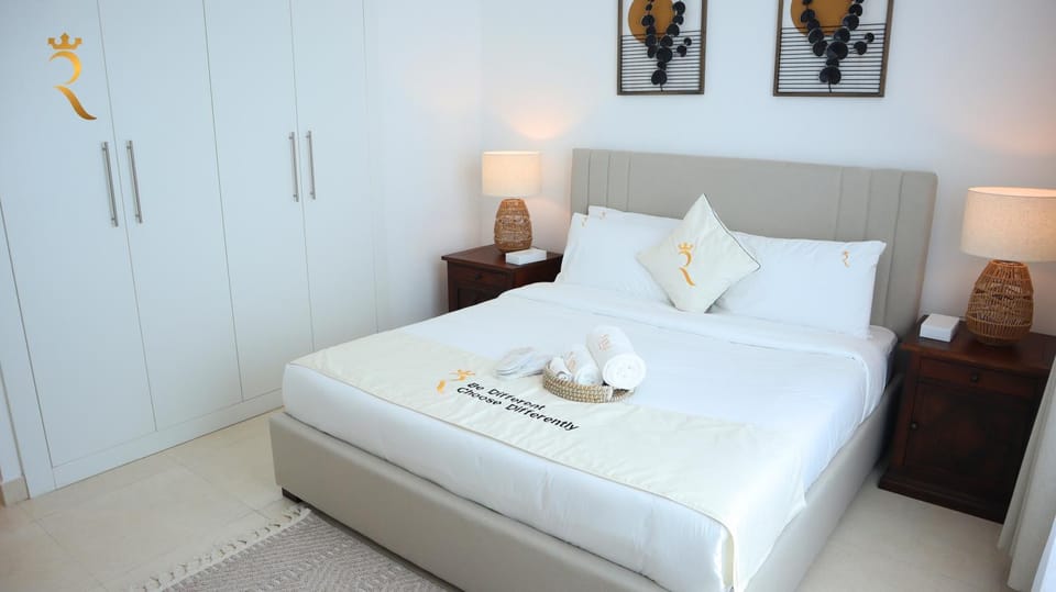 Bed, Photo of the whole room, Bedroom, towels, wardrobe