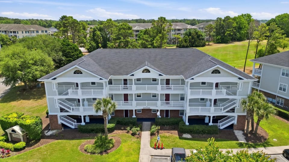 Stunning Golf Views at Barefoot w Pool Oasis House in North Myrtle Beach