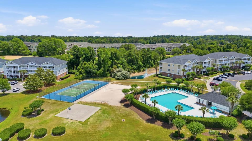 Stunning Golf Views at Barefoot w Pool Oasis House in North Myrtle Beach