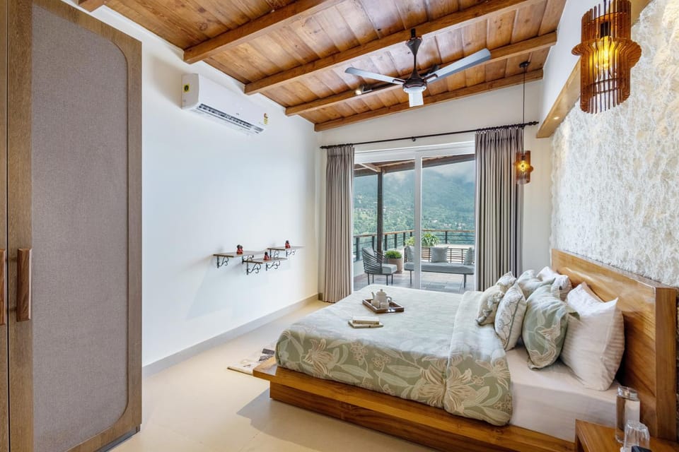 Bed, Natural landscape, Living room, Photo of the whole room, Seating area, Bedroom, towels