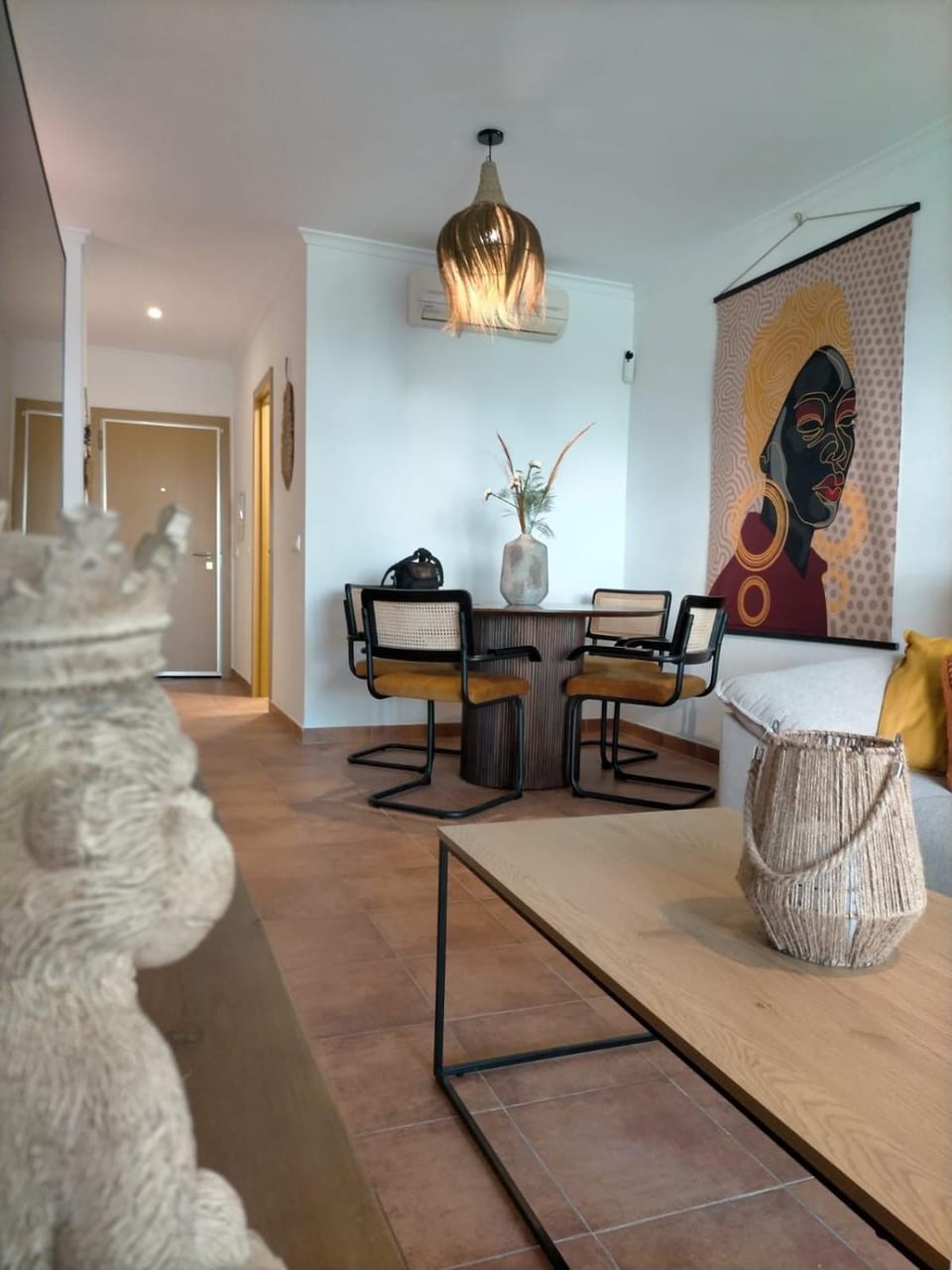 Living room, Dining area