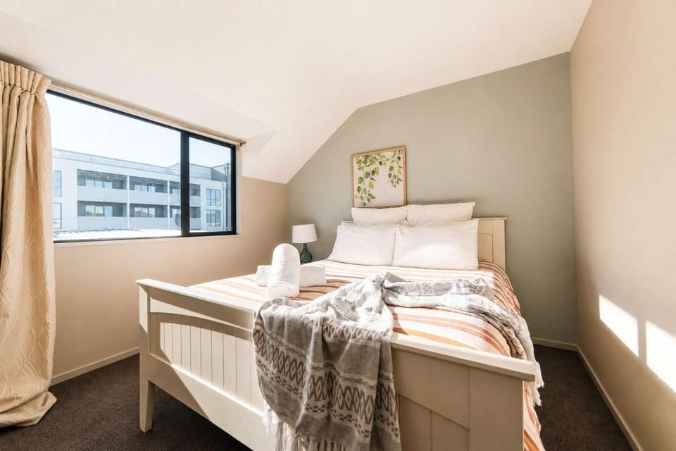 Quaint Worcester Quarters - 3BR Delight House in Christchurch