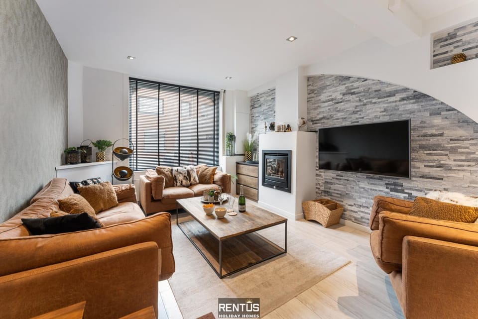 TV and multimedia, Living room, Seating area