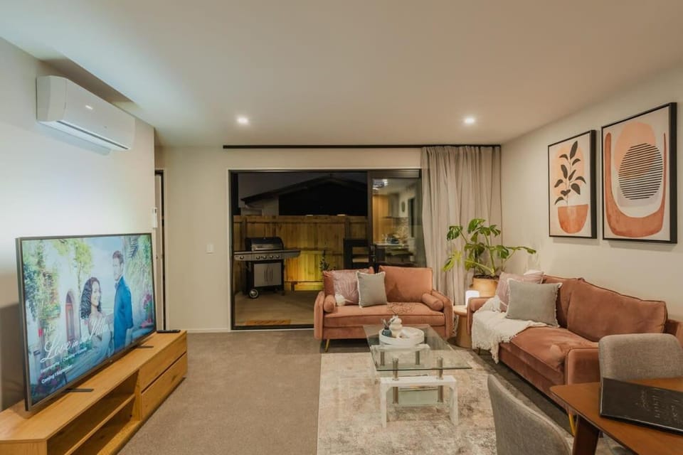 An Absolute Stunna House in Christchurch