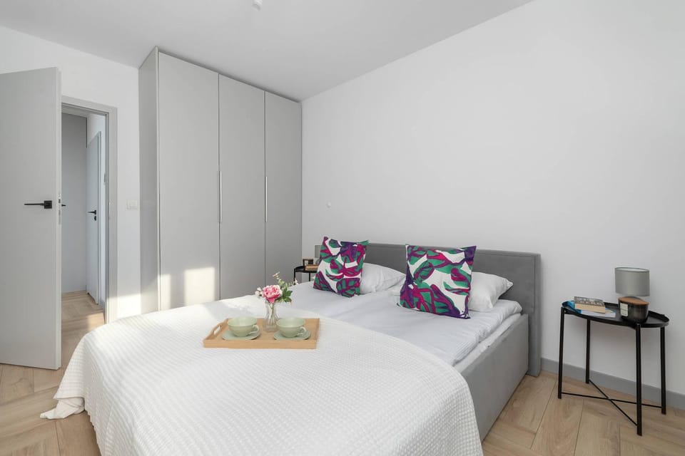 Bed, Photo of the whole room, Bedroom, wardrobe