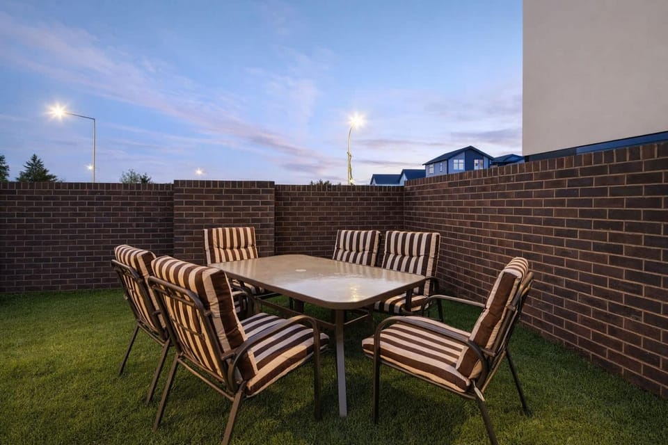 Fitzgerald Focus - Your 1BR Urban Oasis House in Christchurch