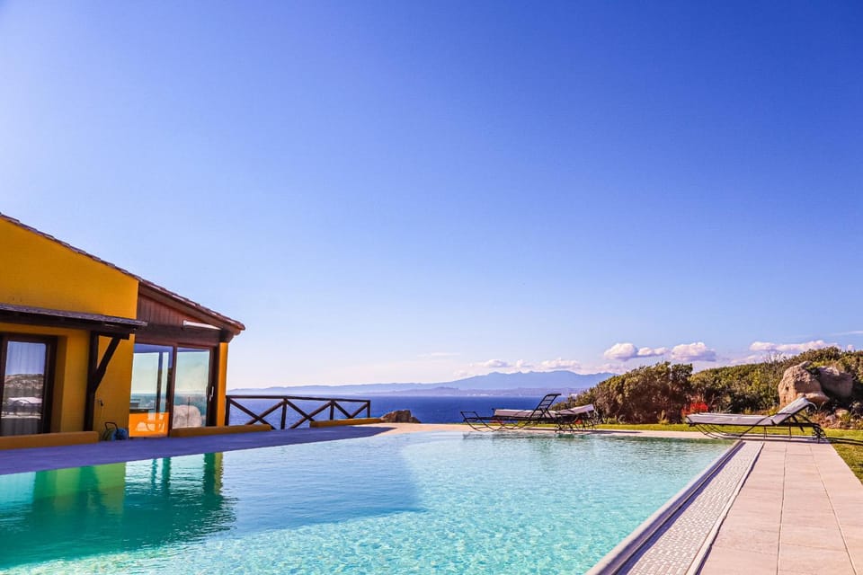 Pool view, Sea view, Swimming pool, sunbed