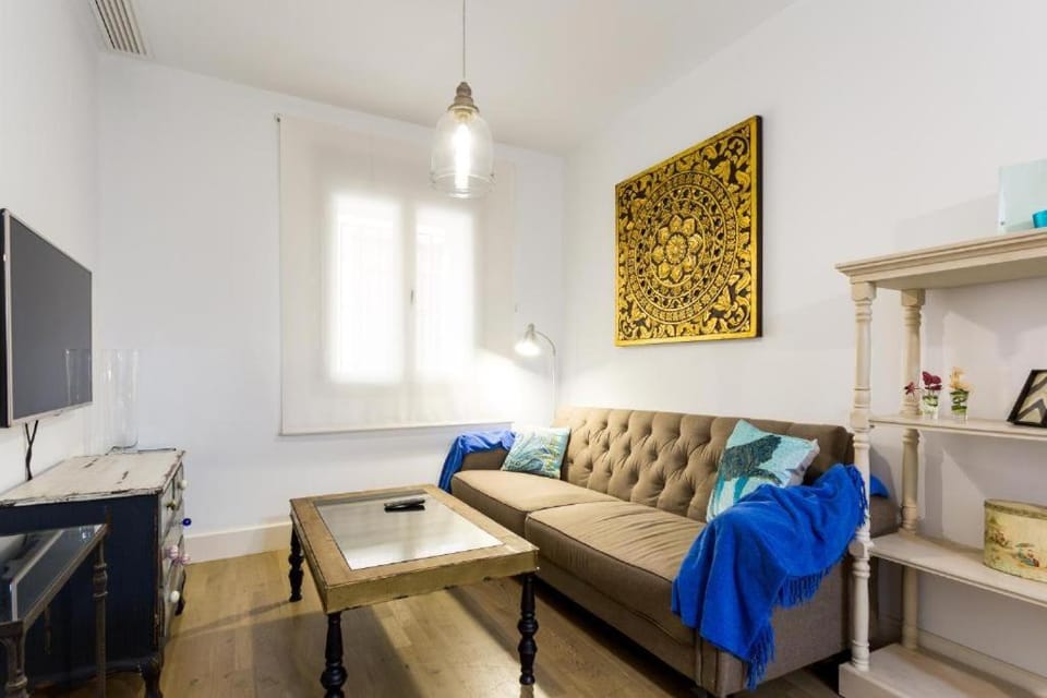 TV and multimedia, Seating area, Dining area
