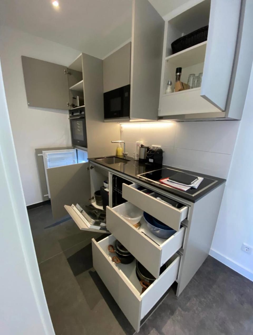 Kitchen or kitchenette