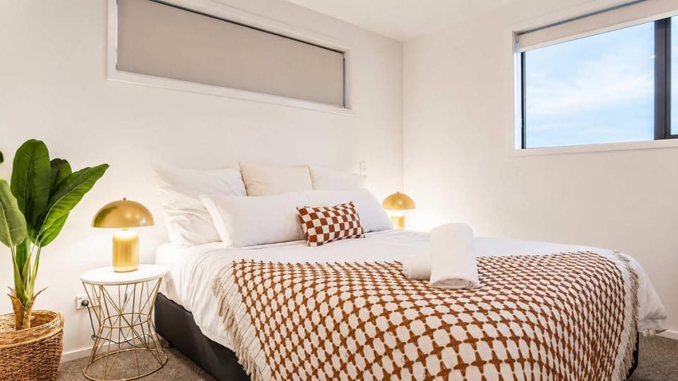 Addington Stadium Stay - Sleeps 4 House in Christchurch
