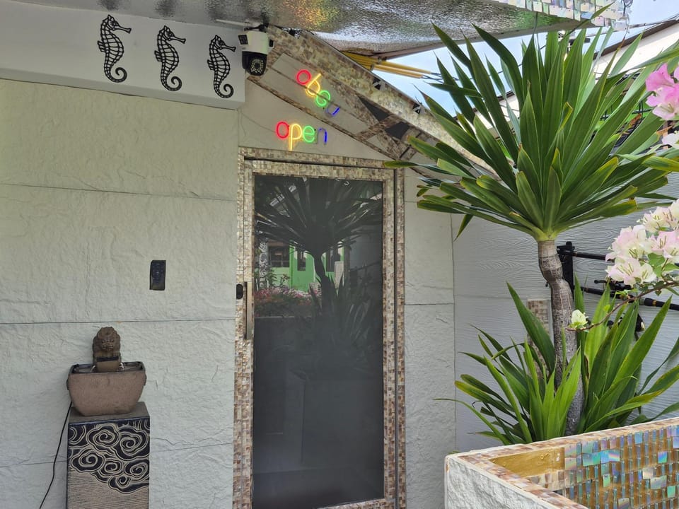格兰岛屿民宿Rock Resort Kohlarn Vacation rental in Chon Buri Changwat