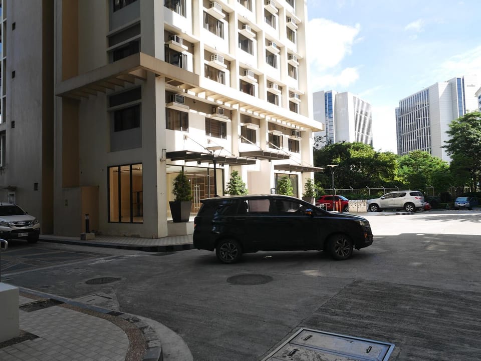 Studio City Comfort T5 Apartment in Muntinlupa
