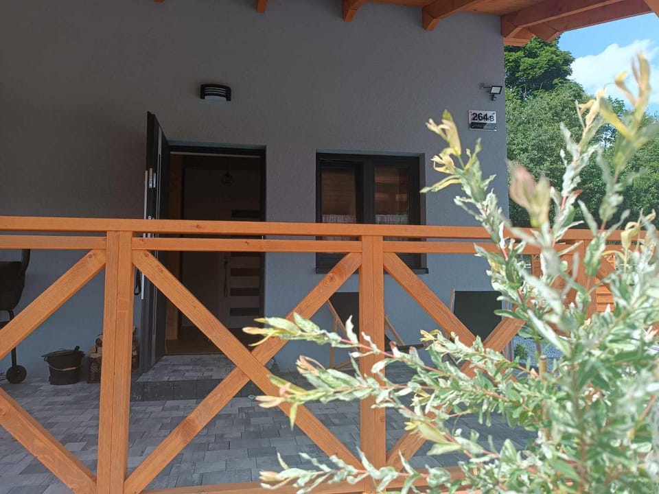 Chaty Baribala- Domki w Górach z Balią z Jacuzzi Sól Villa in Poland